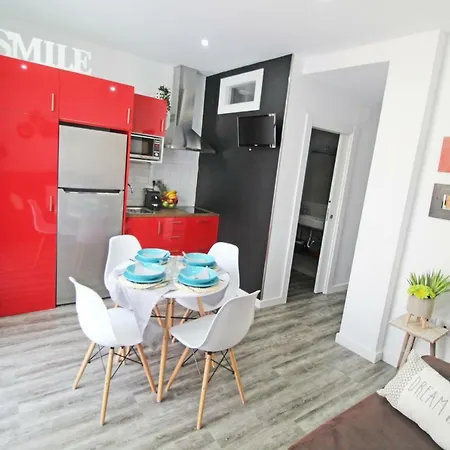 Apto De Diseno Reformado Supercentrico 5 Min Playa 아파트